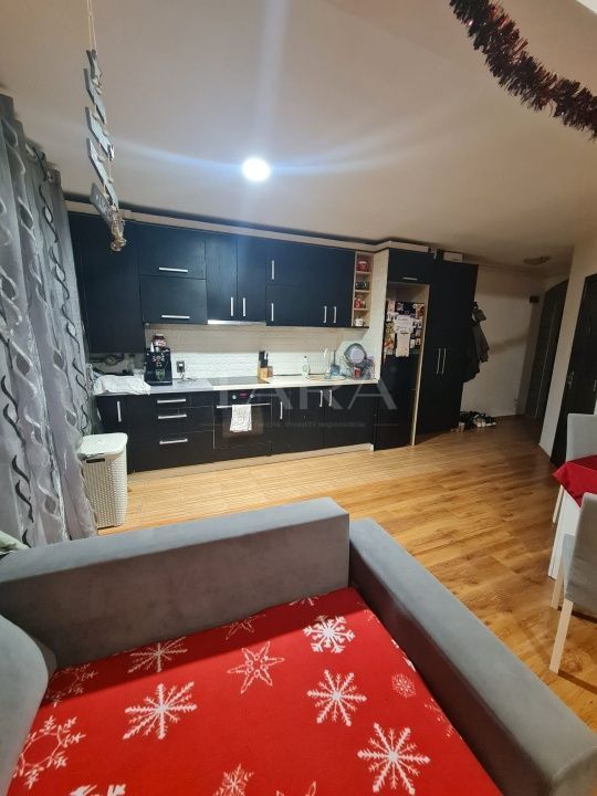 Apartament 3 camere zona Terra Florești parcare inclusă in pret. - Poză 3