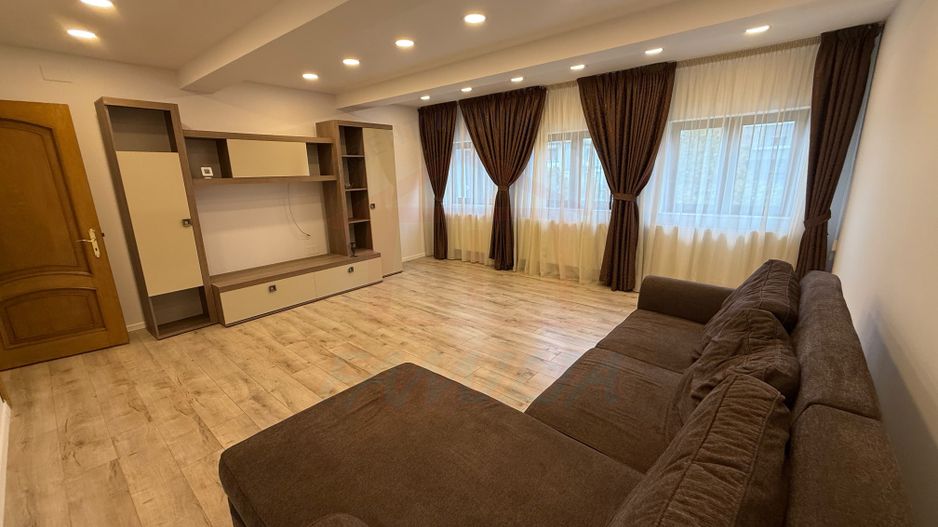 🏛️✨ APARTAMENT DEOSEBIT CU 2 CAMERE – CLĂDIRE CU VALOARE ISTORICĂ - Poză 1