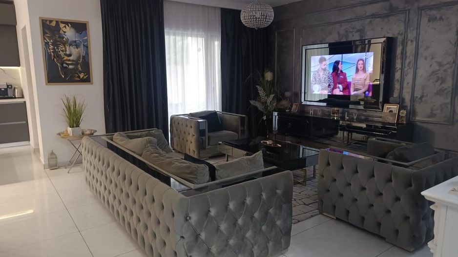 Duplex despartit prin garaj -Dumbravita - zona Lidl - Poză 2