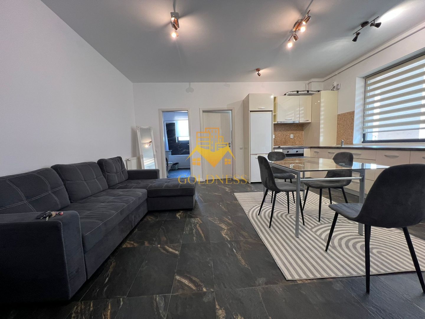 3 camere, 2 Parcari, Pet Friendly, Buna Ziua, Grand Hotel, Trifoiului - Poză 1