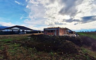 Vând teren comuna Cristian jud Brașov 714 metri patrați preț 78.000 E - Poză 6