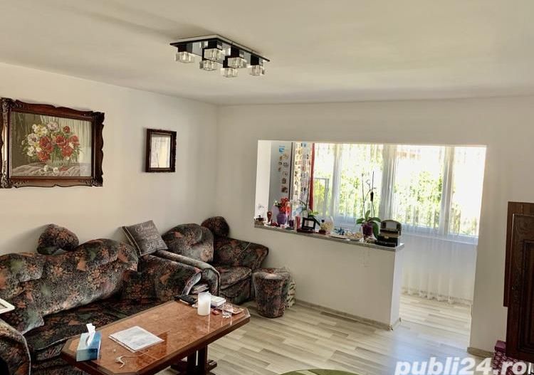 3 camere decomandat Lunei CENTRALA PROPRIE - Poză 1