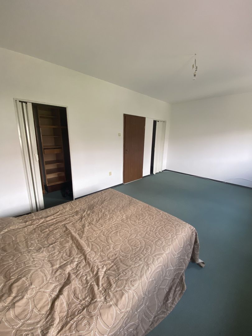 Casa de vânzare/închiriere zona Lunei - Poză 5