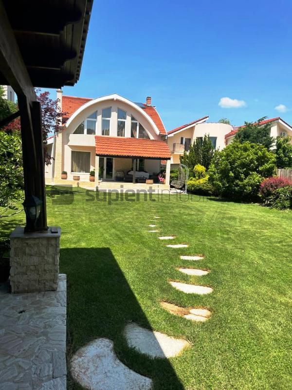 Casa lux in Sinmartin Beverly Hills - Poză 1