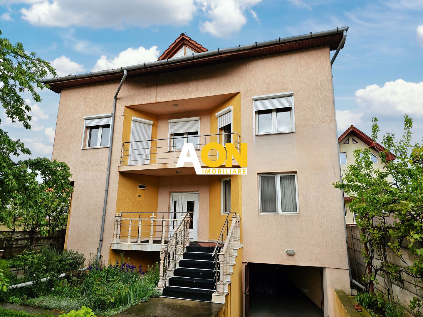 Casa S+P+1+M, pretabila pentru birouri, 300 mp teren, Cetate - Poză 1