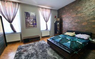 De vanzare casa 5 camere, 1200mp teren, zona ultracentrala - Poză 2