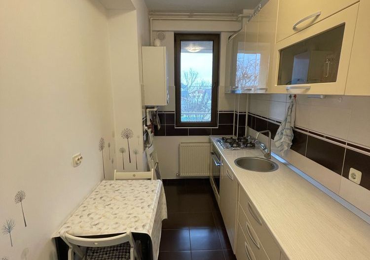 Apartament 3 camere de inchiriat - Poză 4