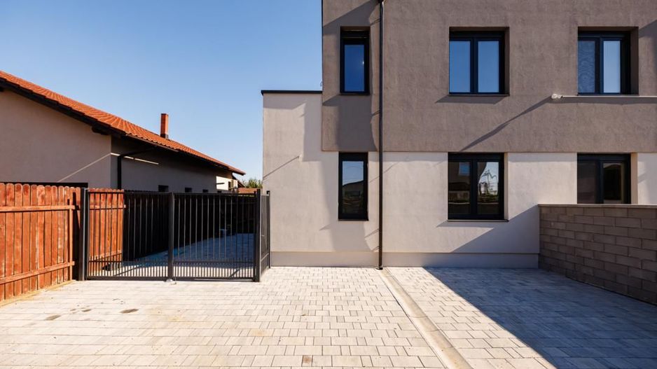 Duplex P+E în Moșnița Nouă, 3 dormitoare, 3 bai, teren 403 mp. Comision 0% - Poză 49