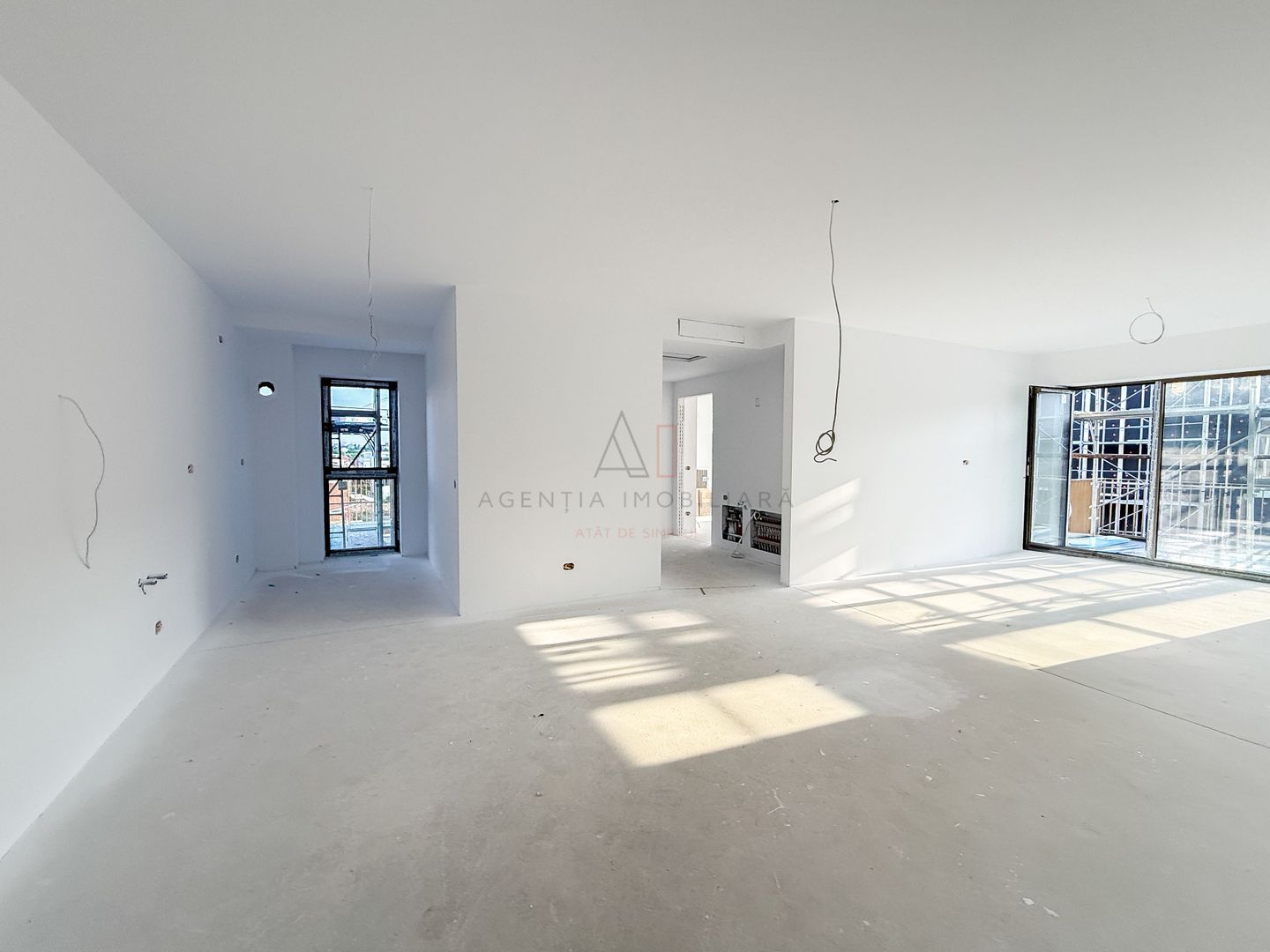 ULTIMUL | 3 Camere 92 MP | Baneasa | Green Lake - Poză 1