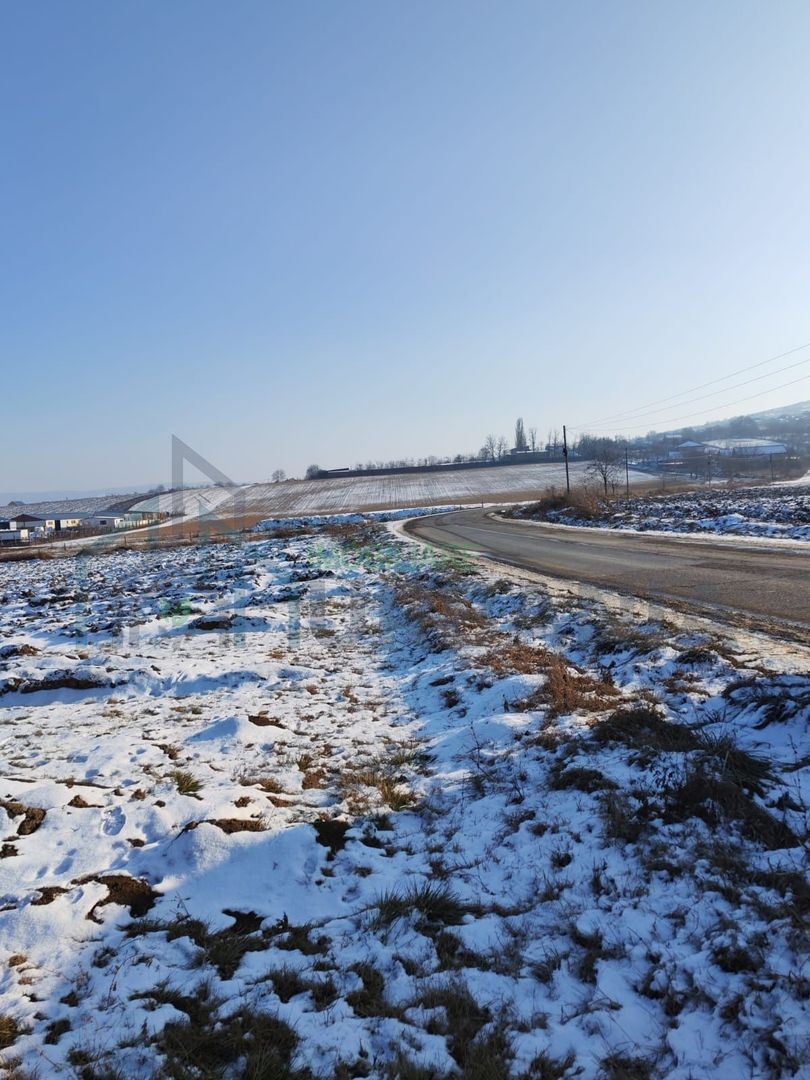 Vand teren intravilan si extravilan. - Poză 6