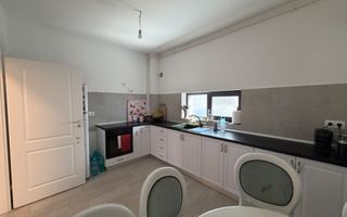 Cu gradina proprie in CF. Mobilat si utilat . Loc de parcare - Poză 7