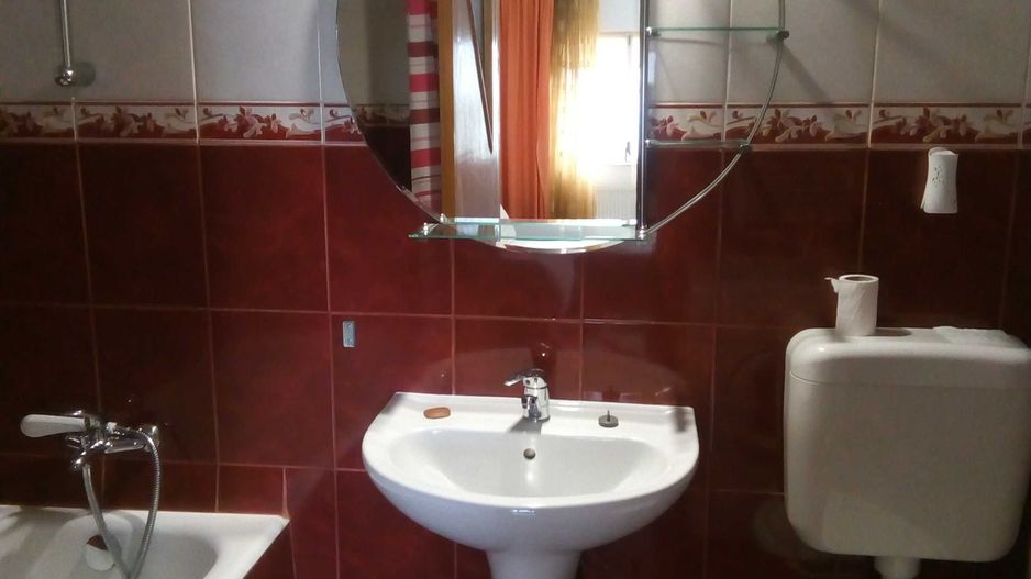 Se inchiriaza apartament spatios amenajat modern  1 Mai ( Ion Mihalache) - Poză 7