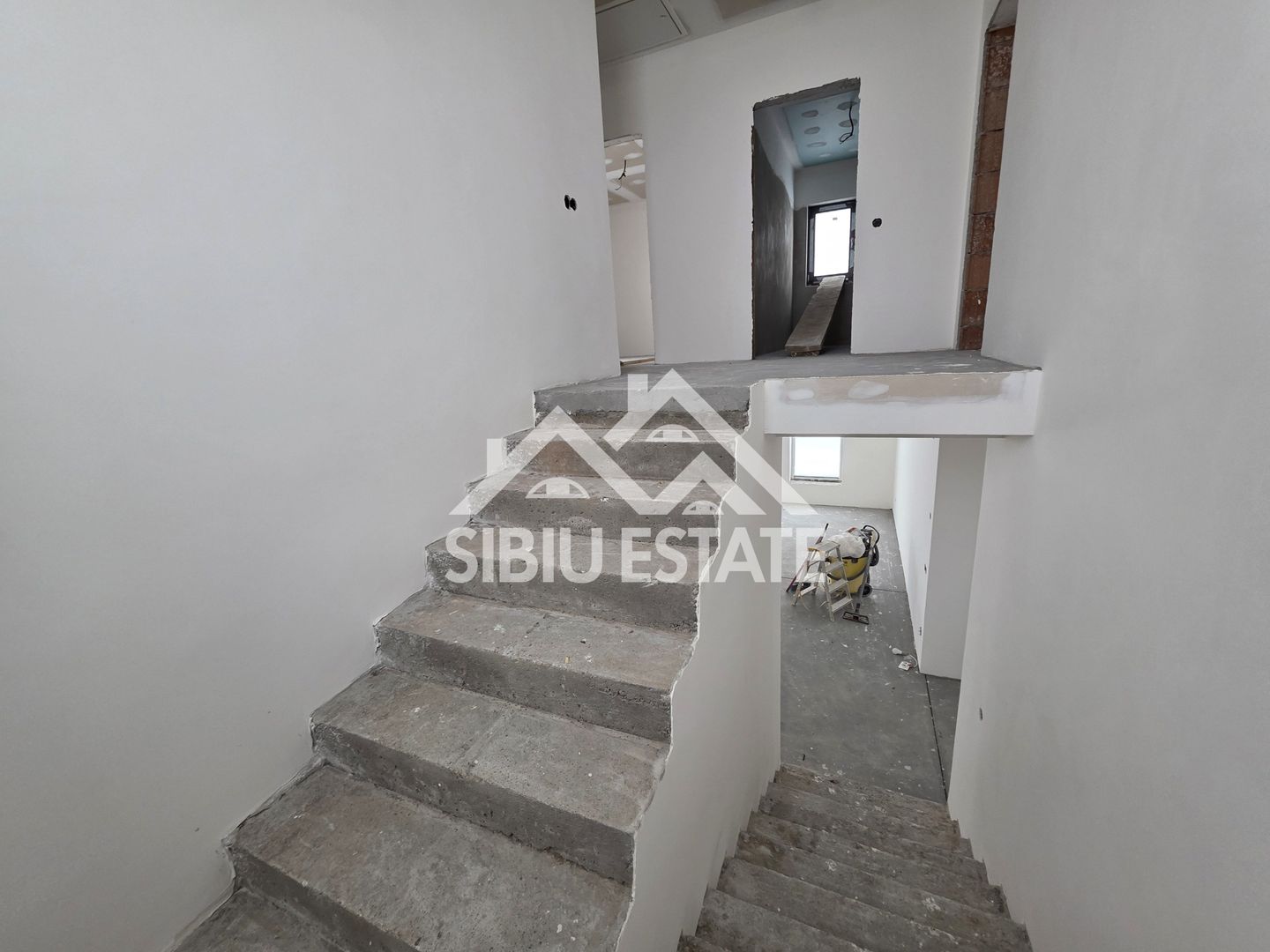 Casa individuala 5 camere ,cu carport si pivnita, Calea Cisnadiei - Poză 16