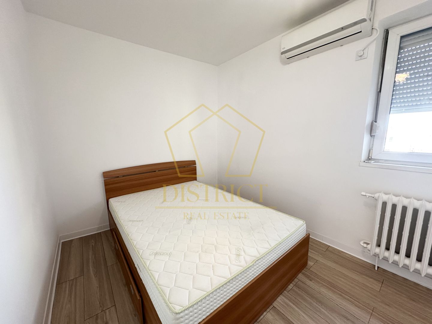 Apartament  cu 3 camere | Spitalul Judetean - Poză 1