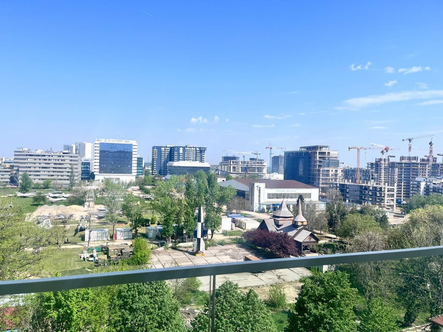 Apartament superb 3 camere I Aviatiei Tower Faza II I Vedere libera - Poză 2