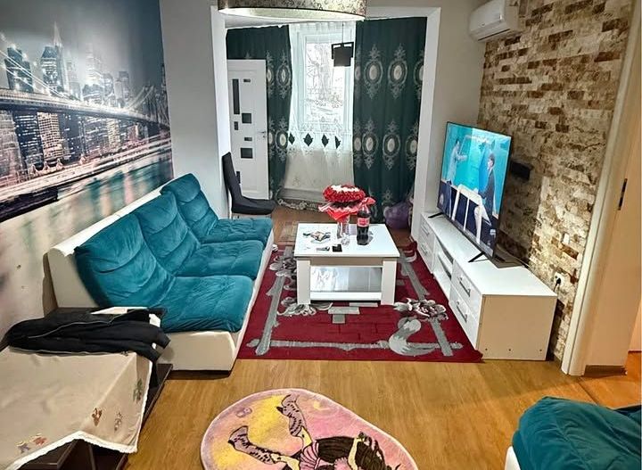 Apartament 4 camere, decomandat in Cetate - Poză 1