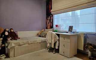 Oportunitate - Apartament cu trei camere in vila, zona Tractorul 70 mp - Poză 15