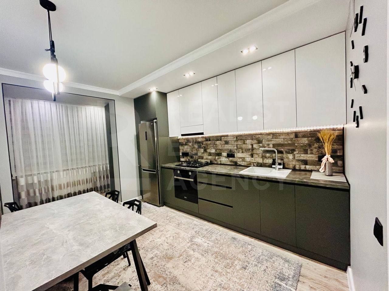 Chirie, apartament, 2 camere, strada Albişoara, Centru - Poză 1