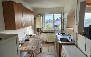 Spatiu comercial/camere cazare - 7 camere 135 mp Baicoi Prahova! - Poză 10