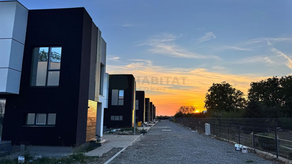 Super oferta de Halloween -  Vila Individuale de Lux în Tunari - Poză 1