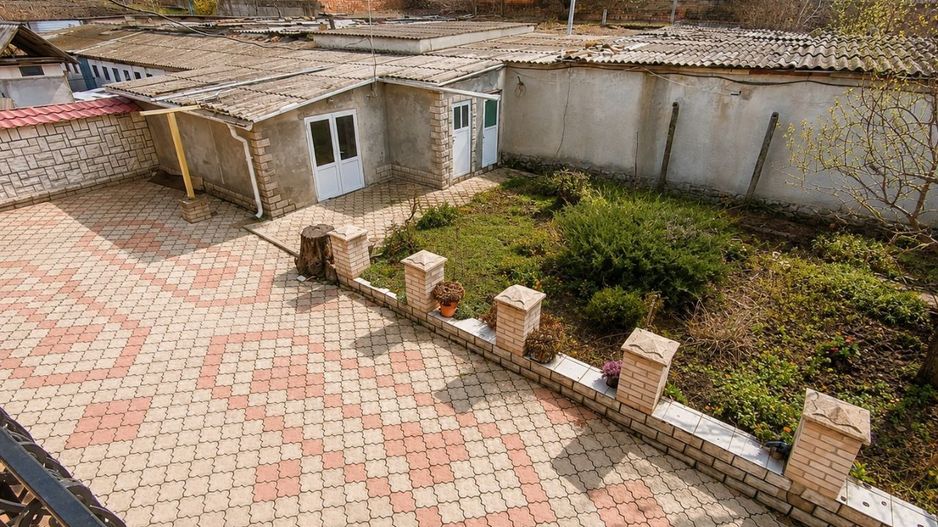 Casă 210 m² cu 5 dormitoare și teren 10 ari – Euroreparație | Drochia, str. Grigore Ureche - Poză 17