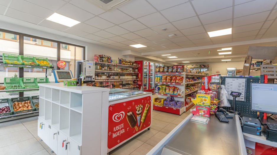 Spatiu comercial de vanzare cartier Tractorul (zona noua) - Poză 4