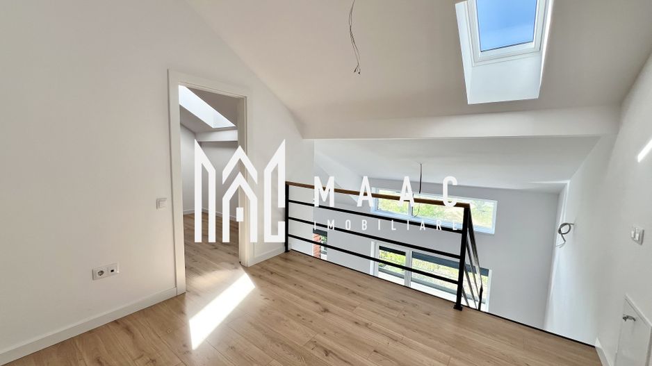 Penthouse Elegant pe 2 Niveluri cu Terasă și Vedere Superbă - Poză 12