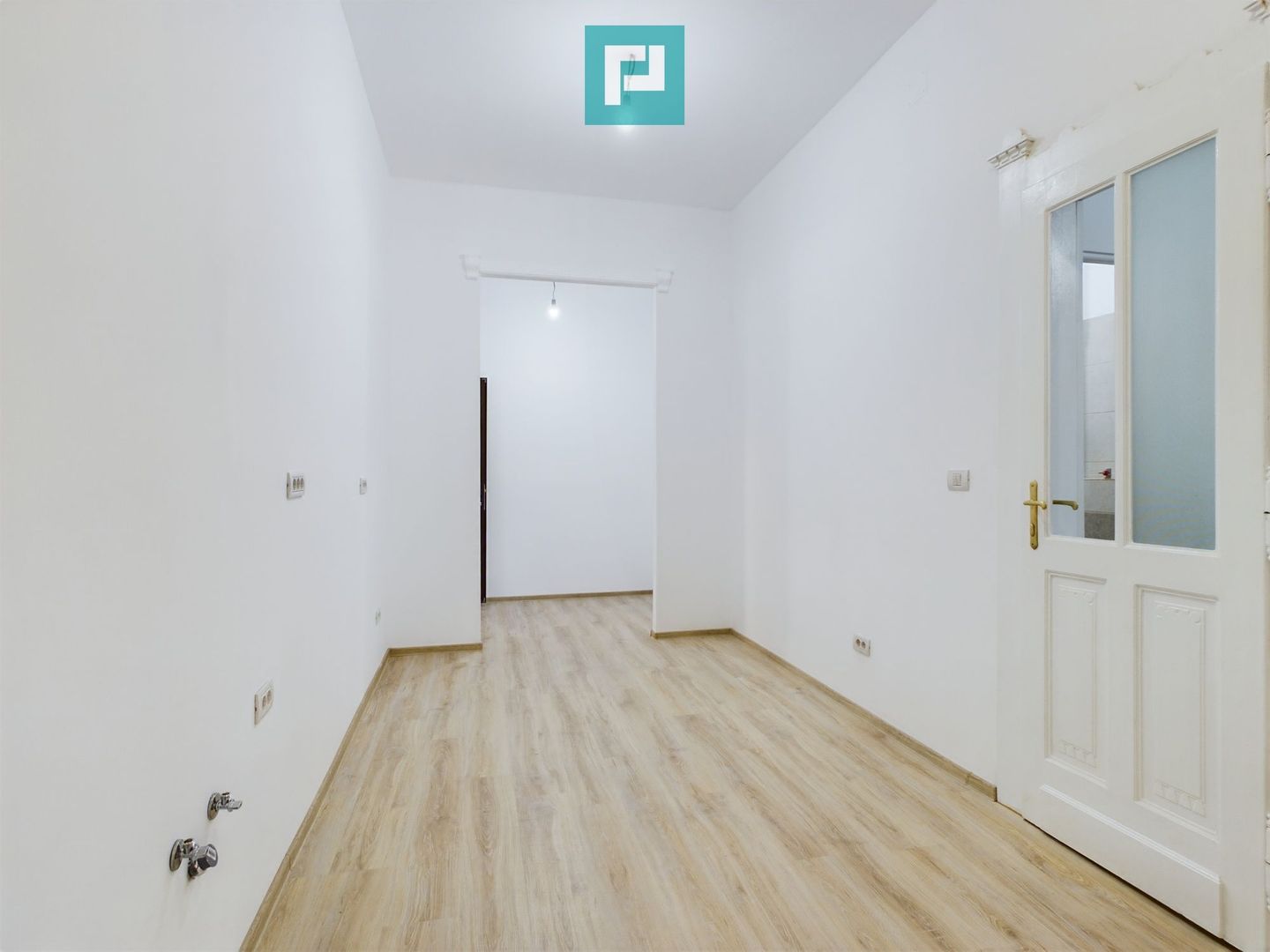 Apartament ultracentral cu 2 camere - Poză 4