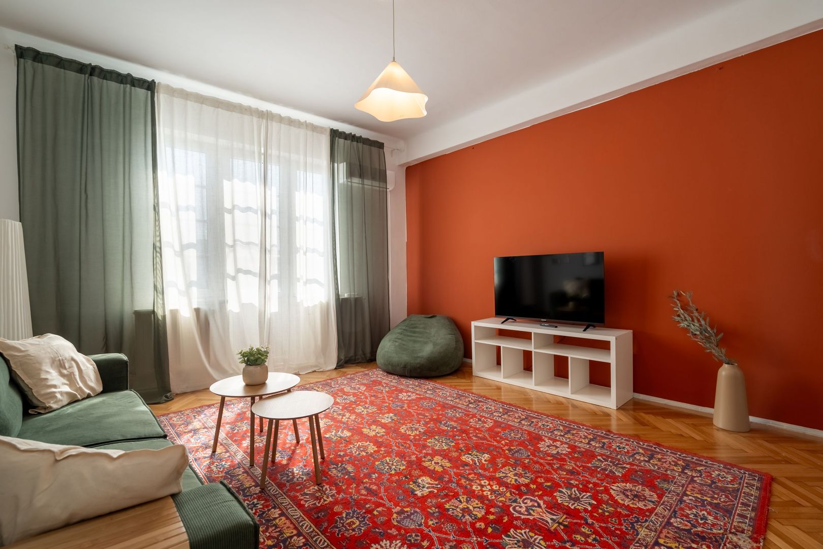 Apartament Spațios de 120 mp în Cartierul Evreiesc – Ultracentral - Poză 4