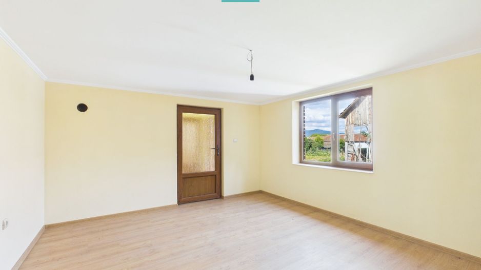 Casă semifinisată, cu 5 camere, în Bonțești Arad - Poză 2