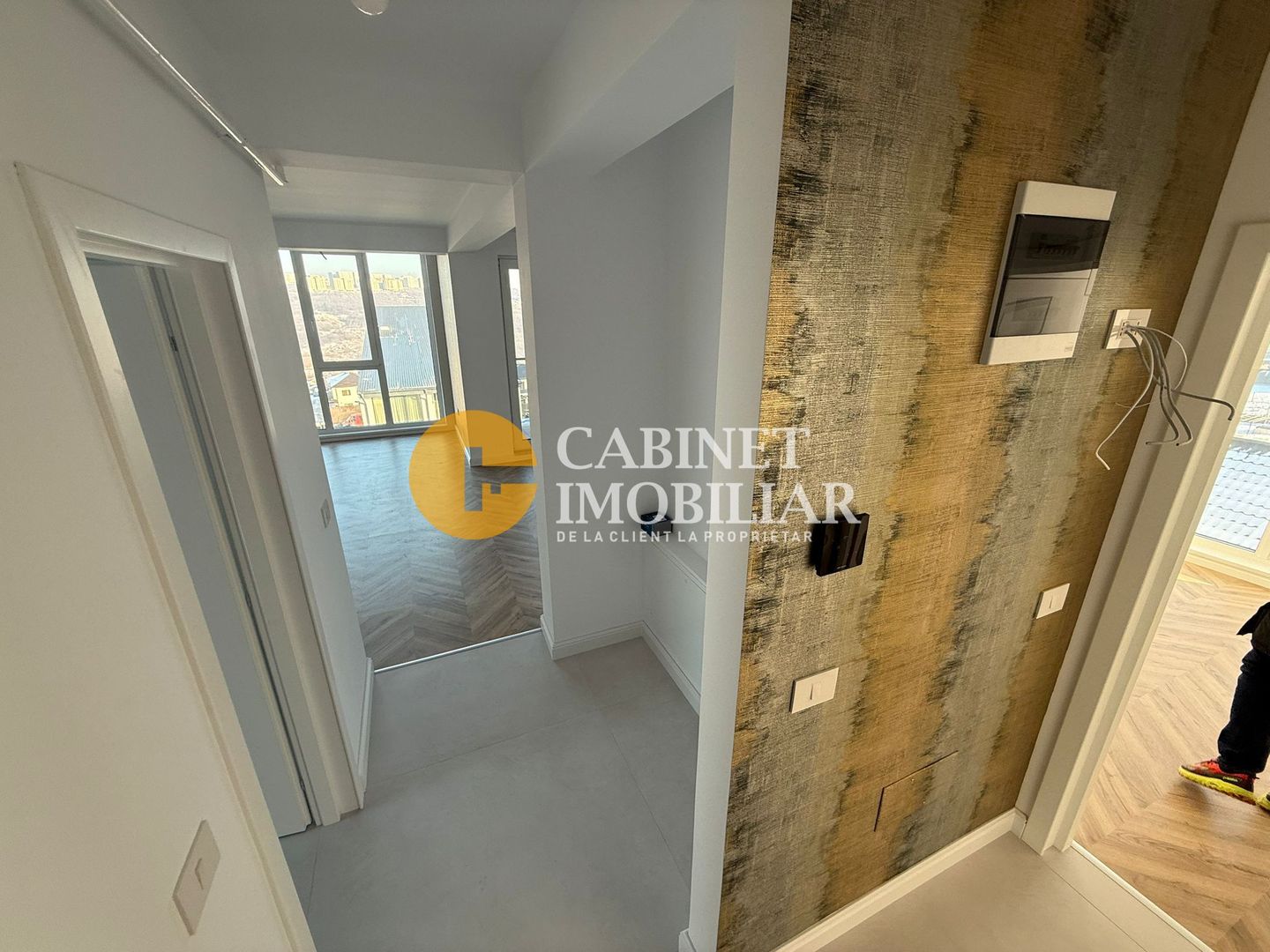 Apartament 3 camere DECOMANDAT--VEDERE PANORAMICA- Rediu - Poză 4