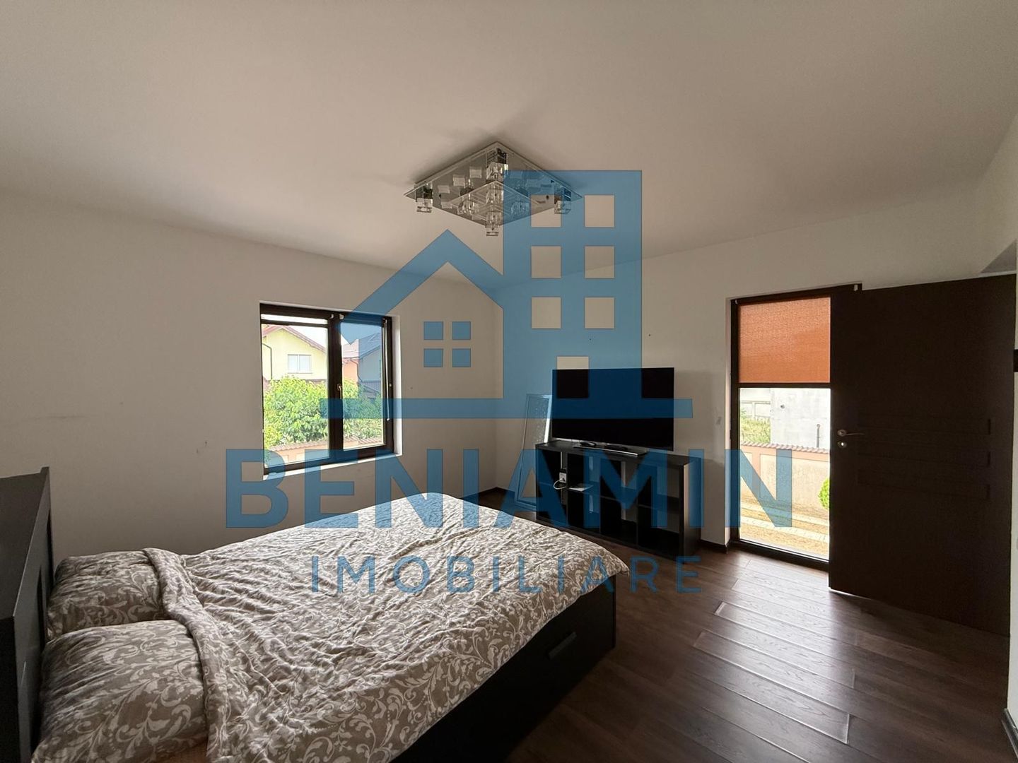 Casa-P+1-Piscina-Garaj-248mp totali-Foisor-Toate utilitatile-Libera - Poză 7