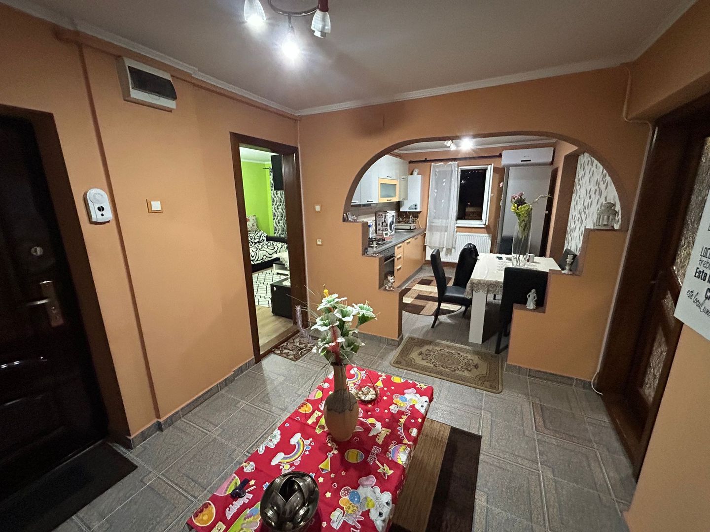 Apartament 2 camere, decomandat - zona Cetate - Poză 6