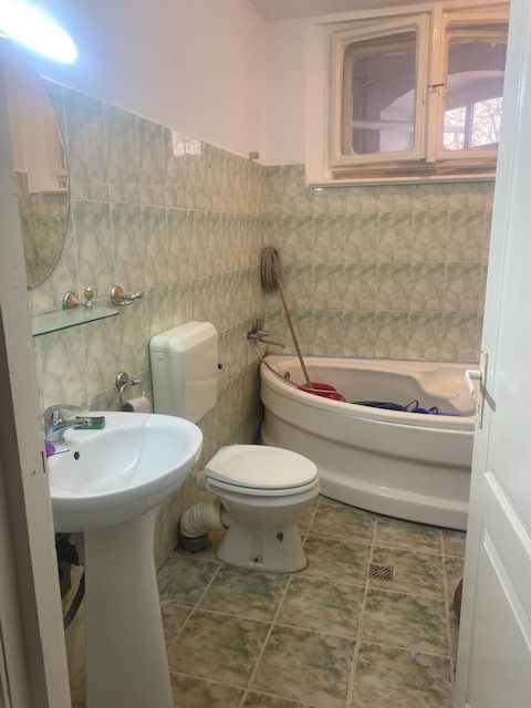 Apartament decomandat zona SINAIA - Poză 16