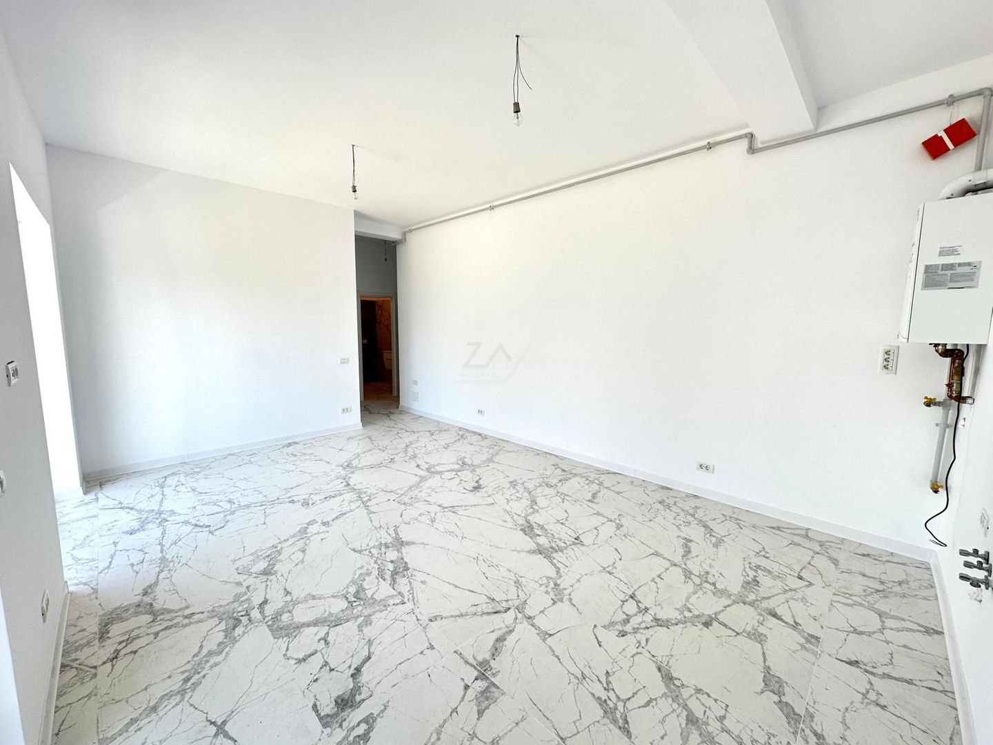 Bloc nou cu finisaje deosebite. Etaj intermediar. Loc de parcare. - Poză 2