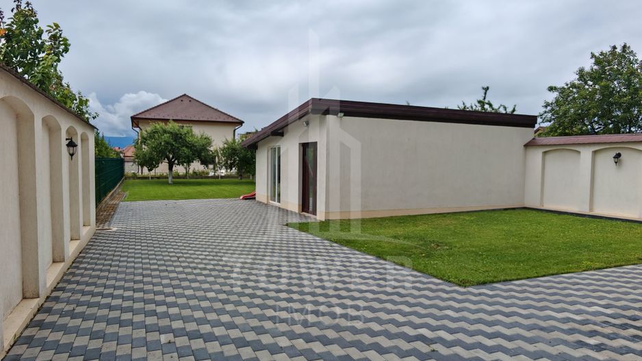 Casă modernă și spațioasă de închiriat în cartierul Gușterița - Poză 4