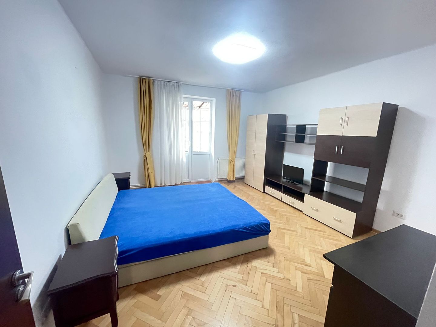 Apartament 2 Camere De Inchiriat | Decomandat | Central | The Office | Etaj 3/4 - Poză 1