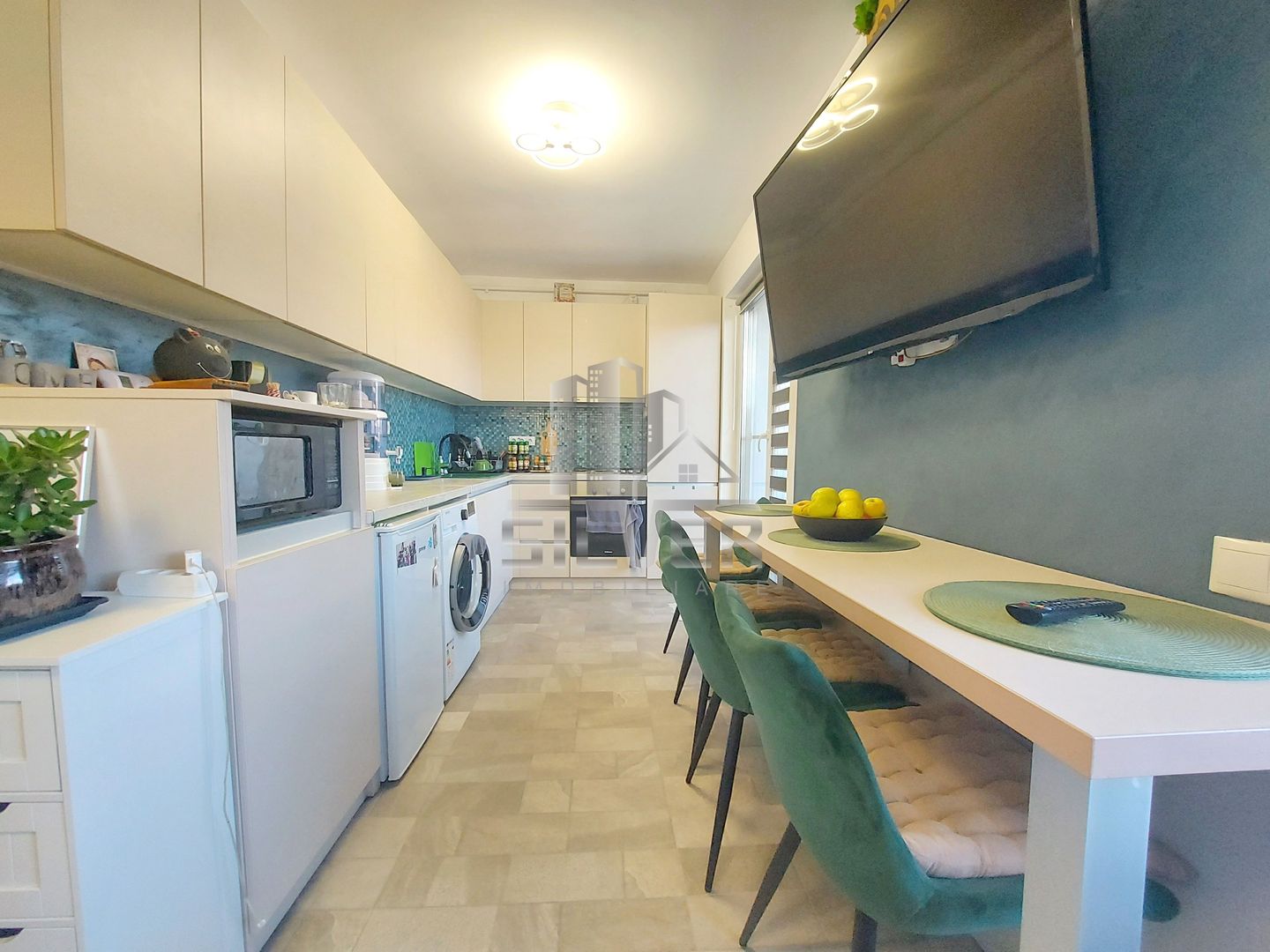 Apartament cu 2 camere/terasa 23.6 mp/zona strazii Eroilor. - Poză 3