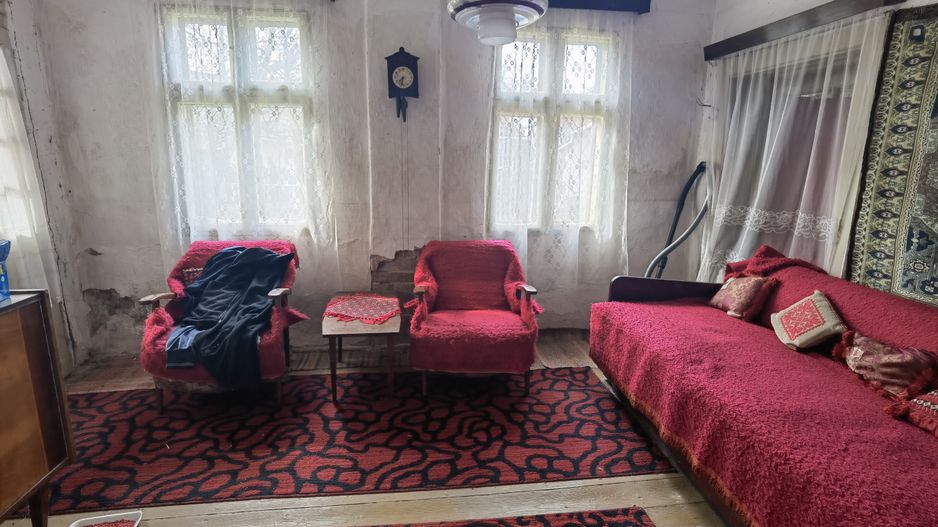 Casa cu teren generos- Recas - Poză 10