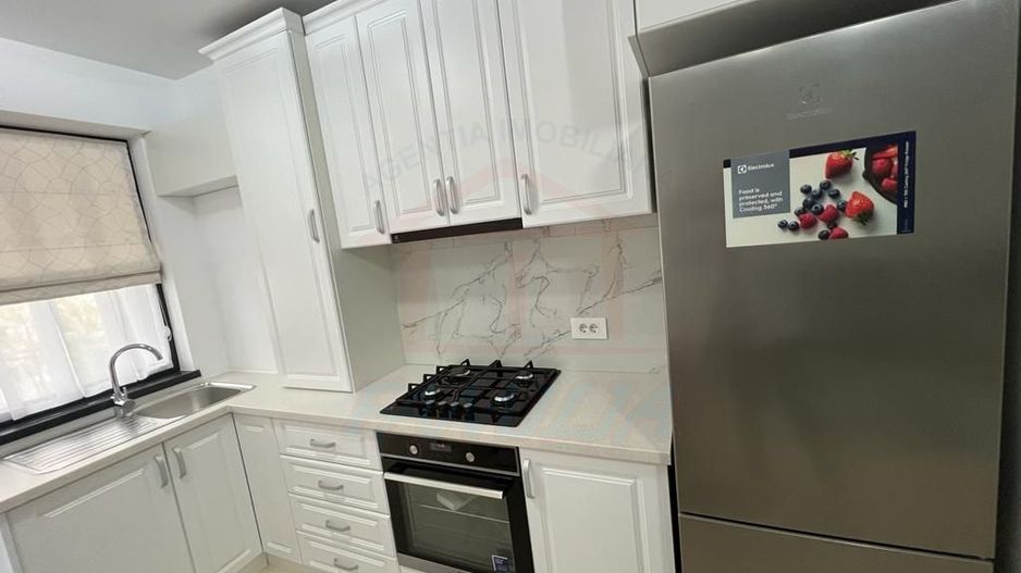 Inchiriem studio in Micro 17 , etaj 2 bloc ROKA, parcare privata, - Poză 16