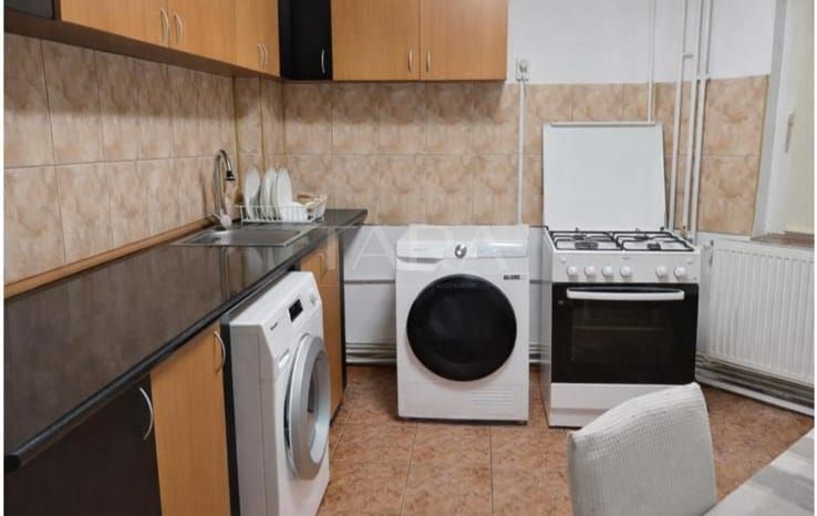 Apartament 2 camere, zona Regina Maria, decomandat, mobilat. - Poză 1