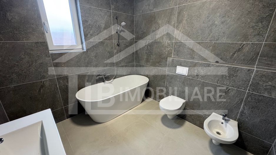 Casa cu 4 camere, 110 mp, Zona Unirii - Poză 12