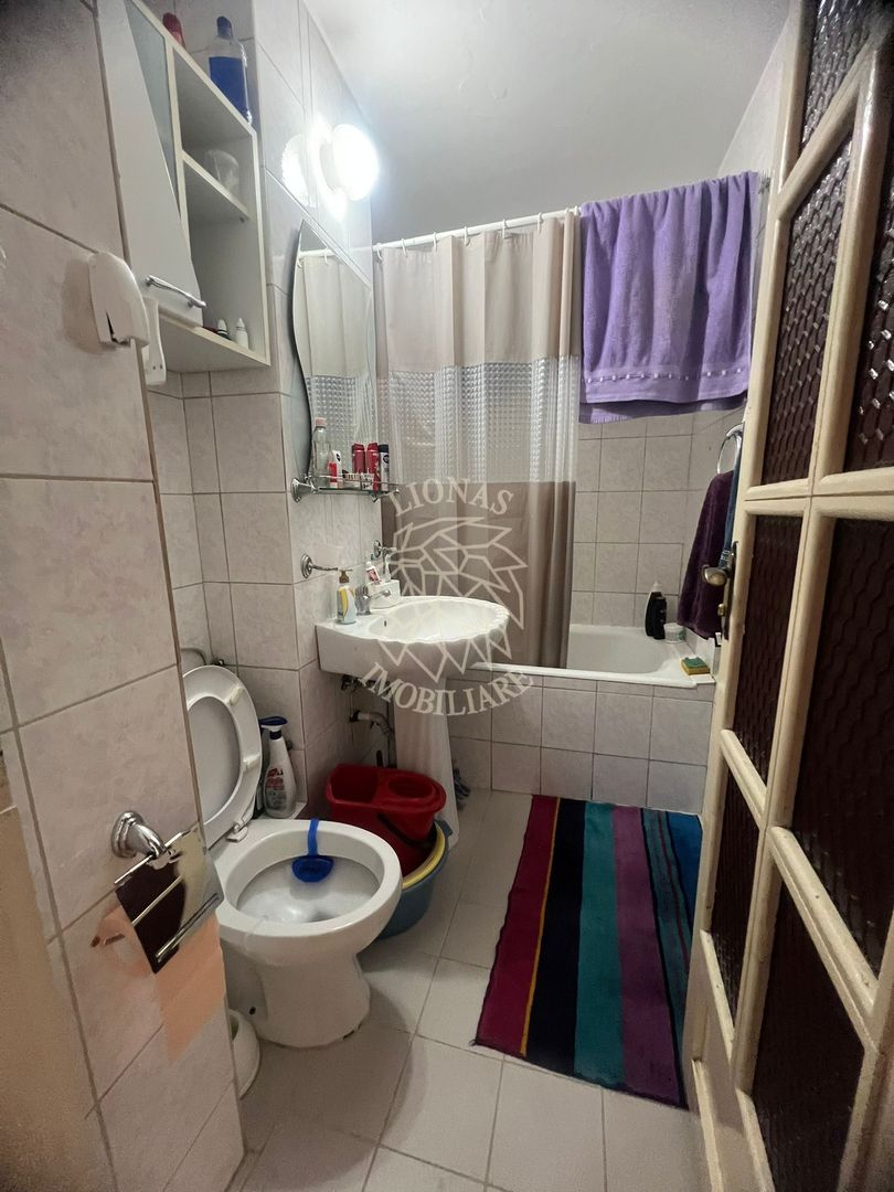 Apartament decomandat 4 camere 85 mp-balcon-etaj 3-parcare-Zona Lama - Poză 7