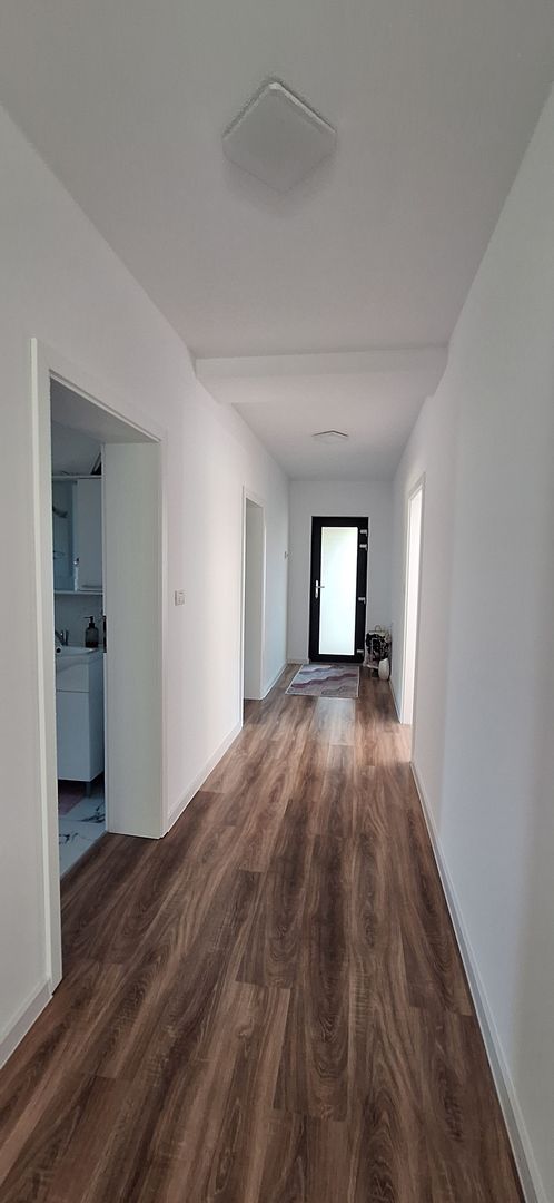 Casa individuala parter cu garaj - Dumbravita - Poză 19