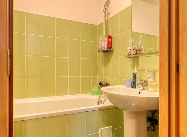 Inchiriez apart. mare, 3 camere-120 mp, Pod Constanta-Buc Noi, sect.1 - Poză 3