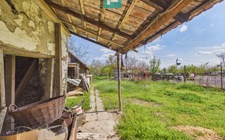 Casă cu 3 camere și 1047 mp în Peregu Mic - Poză 12