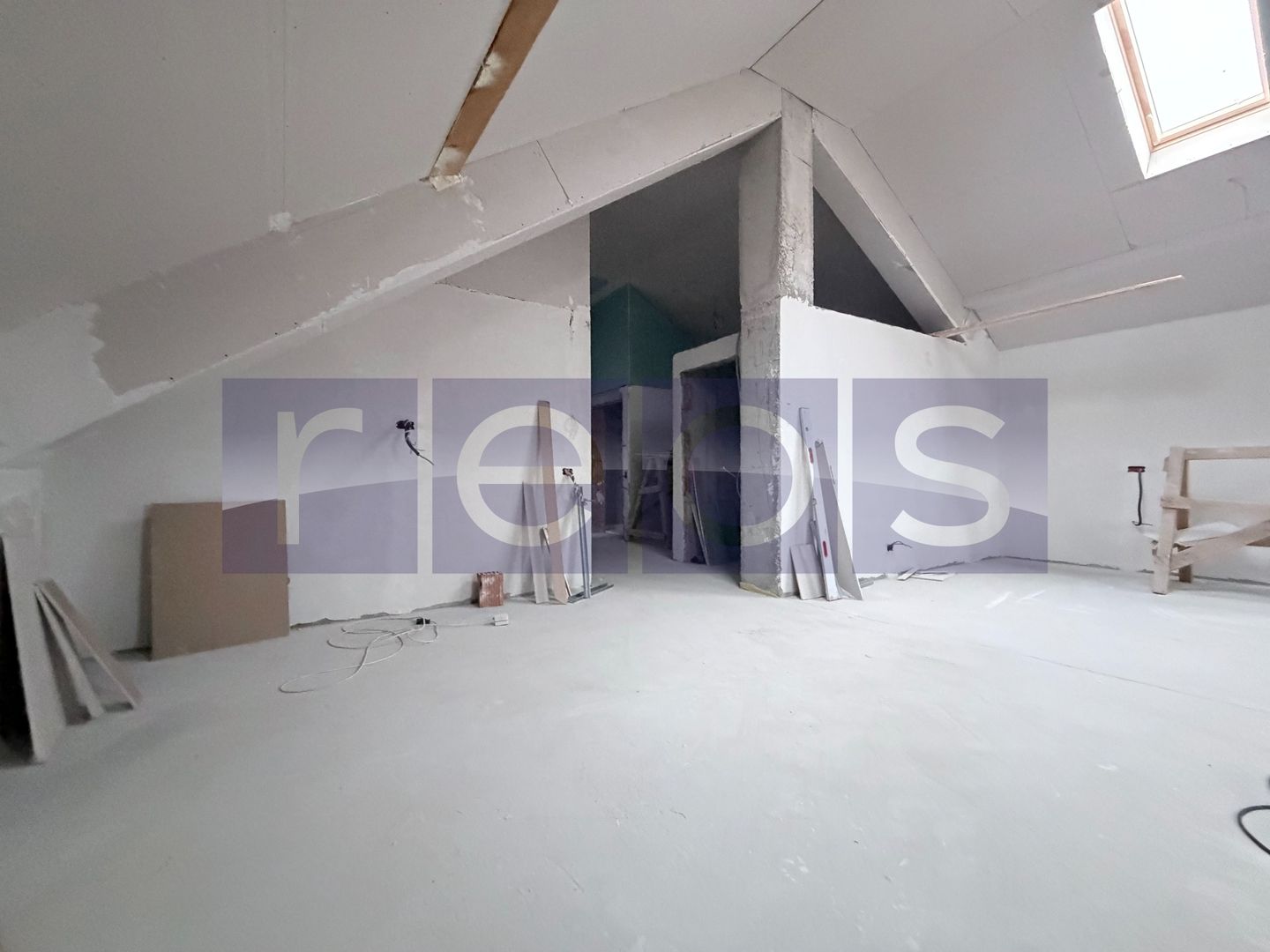 VANZARE 4 CAMERE | 136 MP UTILI | LOC DE PARCARE INCLUS | JIULUI - Poză 3