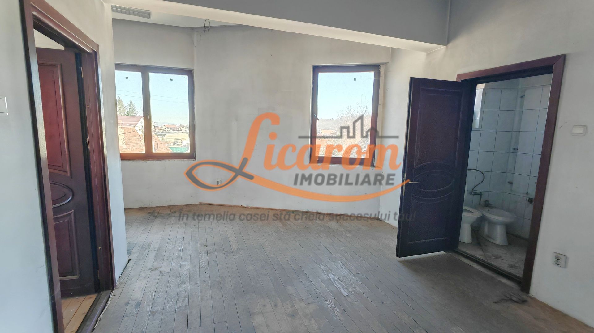 Cladire P+4 Rasnov- Central, IDEAL INVESTITIE. - Poză 3