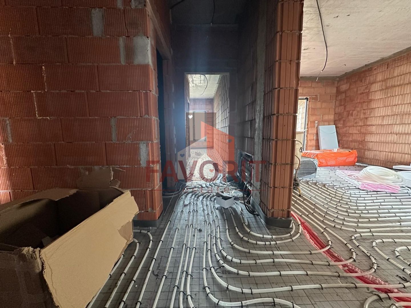 3 camere | 83 mp | Gradina proprie 50 mp | Bloc nou | dressing | 2 bai - Poză 9