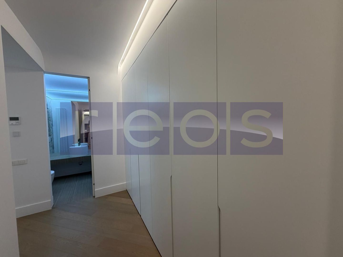 VANZARE APARTAMENT 80MP | 3 CAMERE | MOBILAT-UTILAT LUX | TERASA 24MP - Poză 13